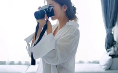 王爷有力缓慢而坚定的进入